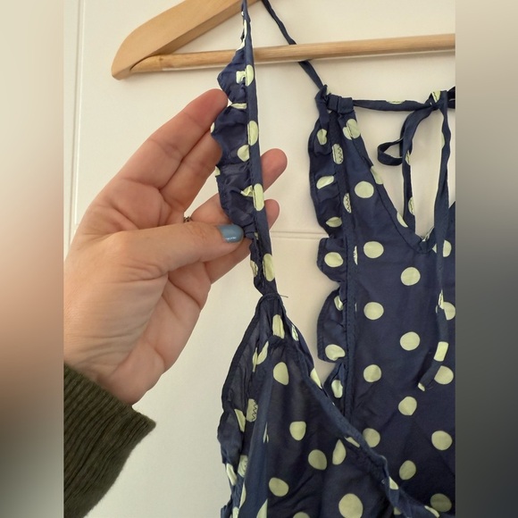 Vintage Victoria Secrets Silk & Rayon Polk-a-Dot Ruffled Camisole, size large. - Picture 4 of 8